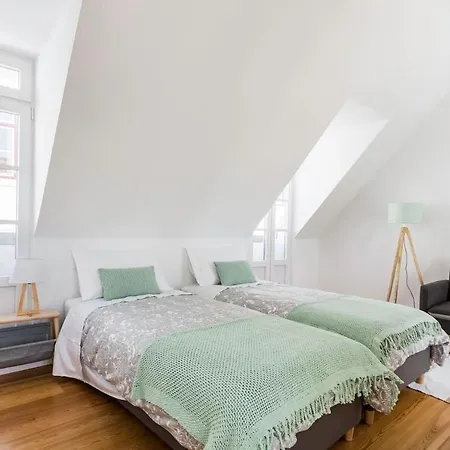 Charming Duplex With Portuguese Soul Lisbona